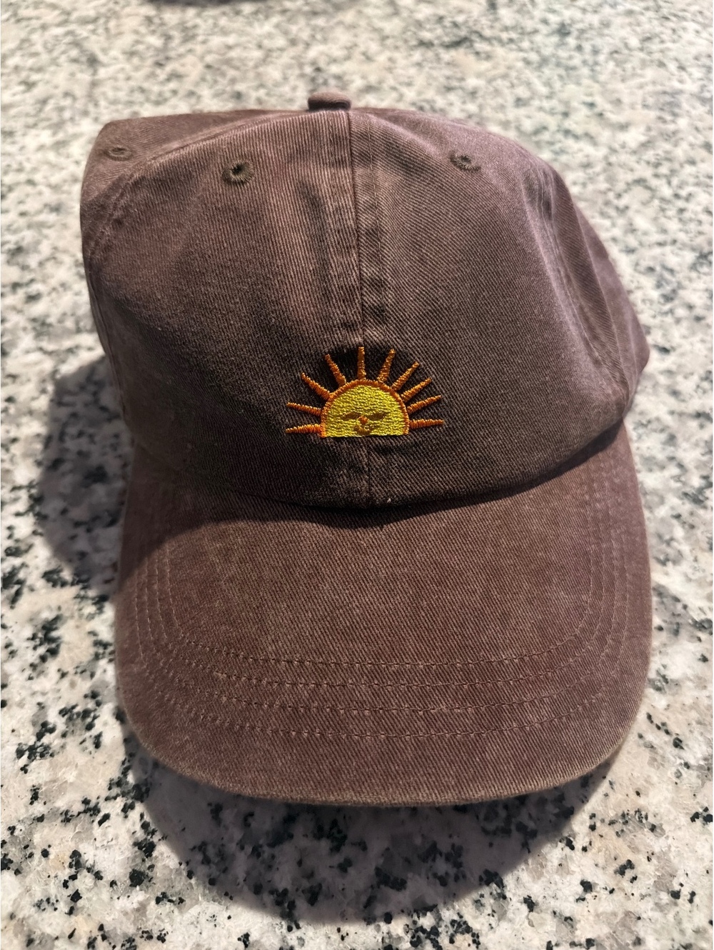 Brown hat - sun design